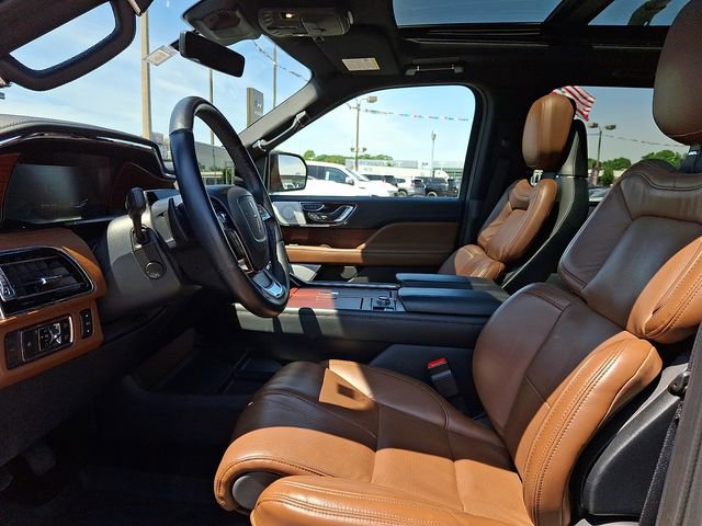 Certified 2023 Lincoln Navigator L Reserve AWD/4WD image 13