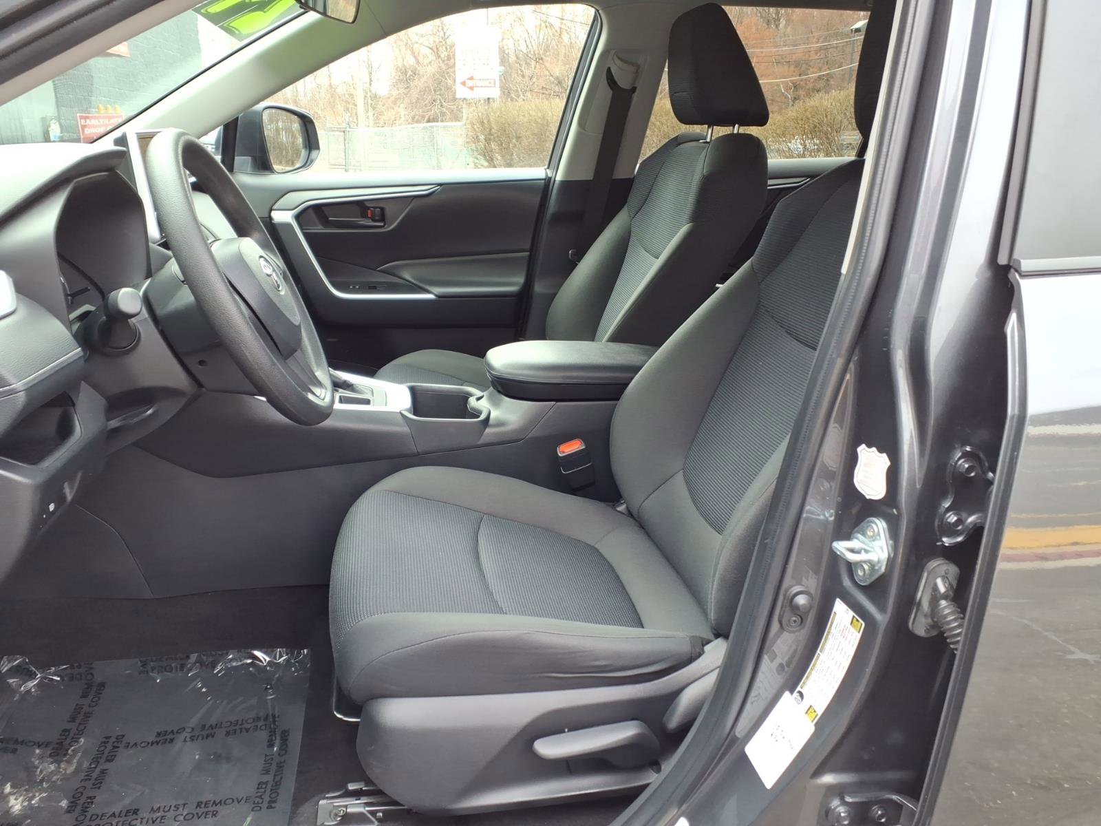 Certified 2024 Toyota RAV4 LE AWD/4WD image 13