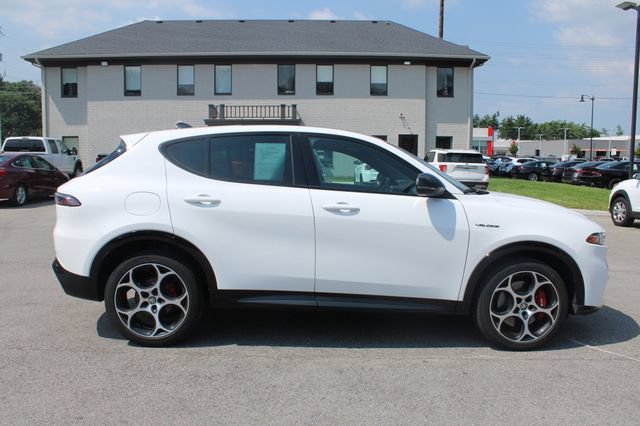 Used 2025 Alfa Romeo Tonale w/ Premium Package AWD/4WD image 6