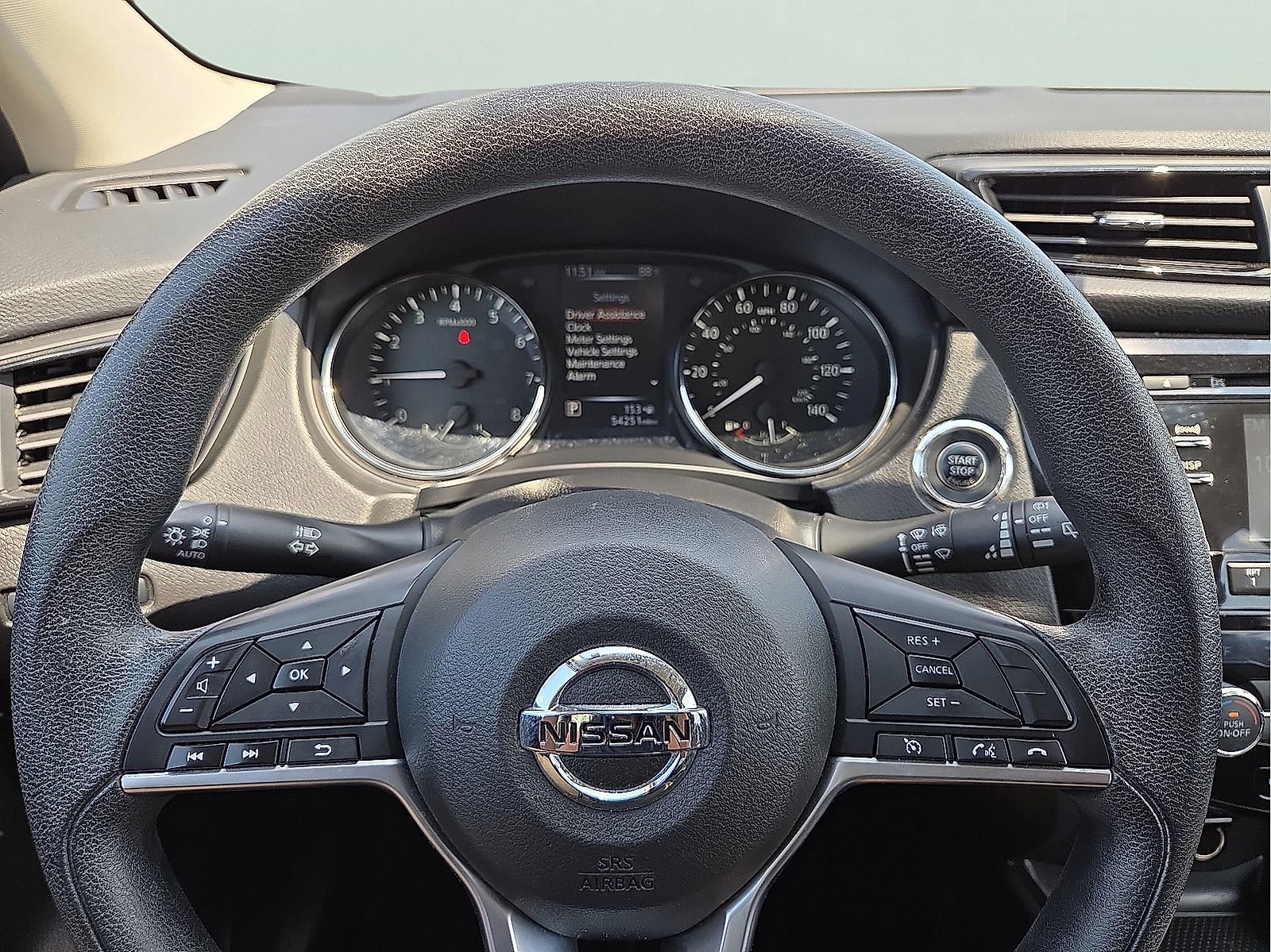 Used 2017 Nissan Rogue Sport SV AWD/4WD image 23