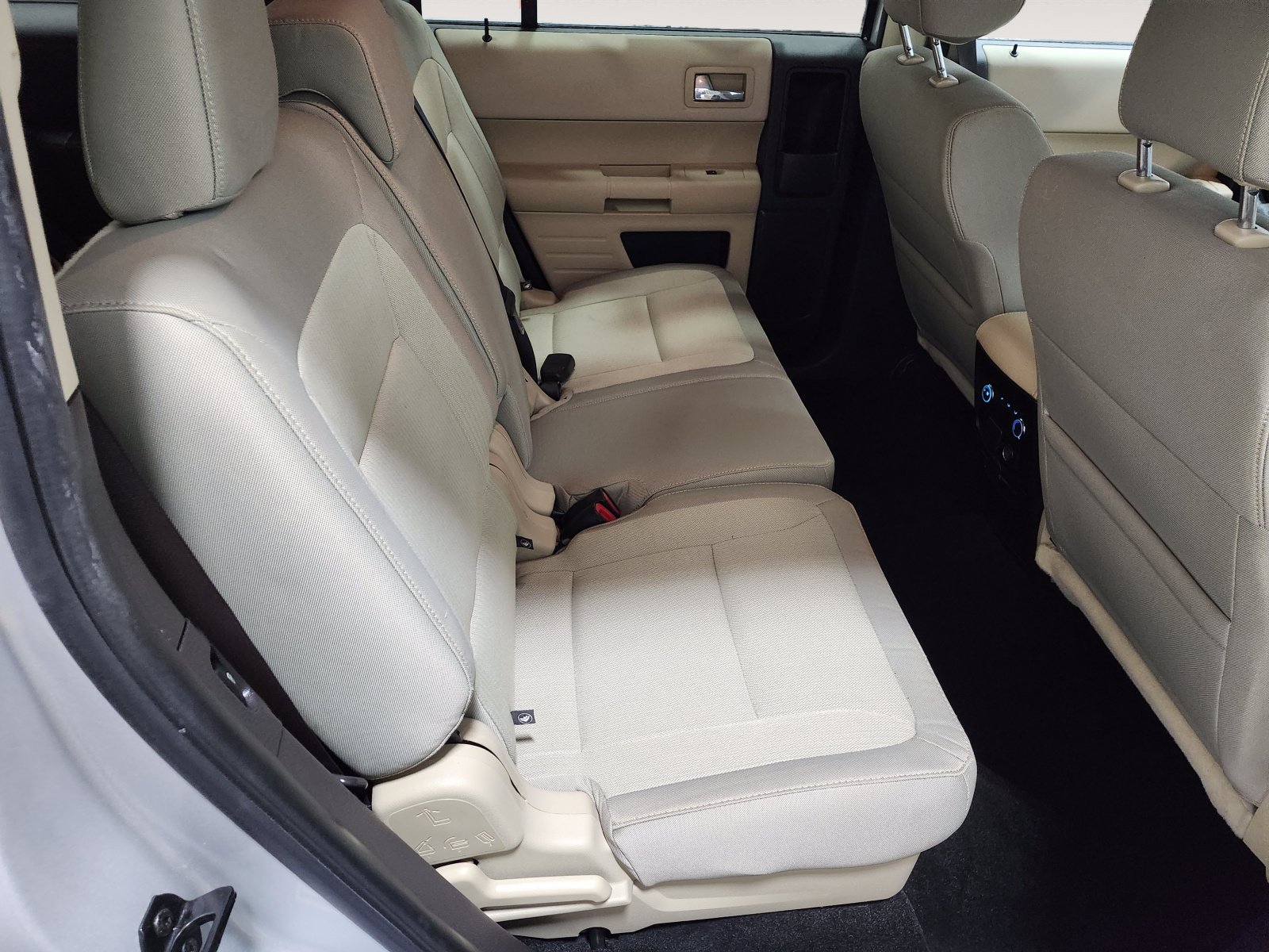 Used 2019 Ford Flex SE FWD image 16