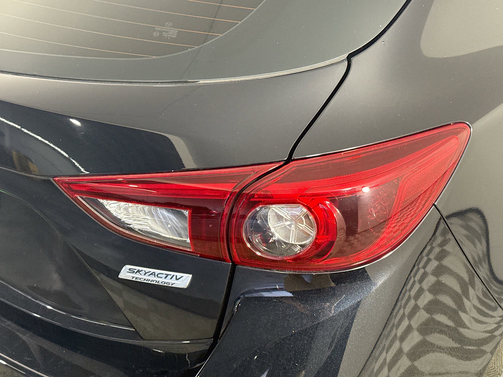 Used 2018 MAZDA MAZDA3 Grand Touring w/ Premium Equipment Package image 33