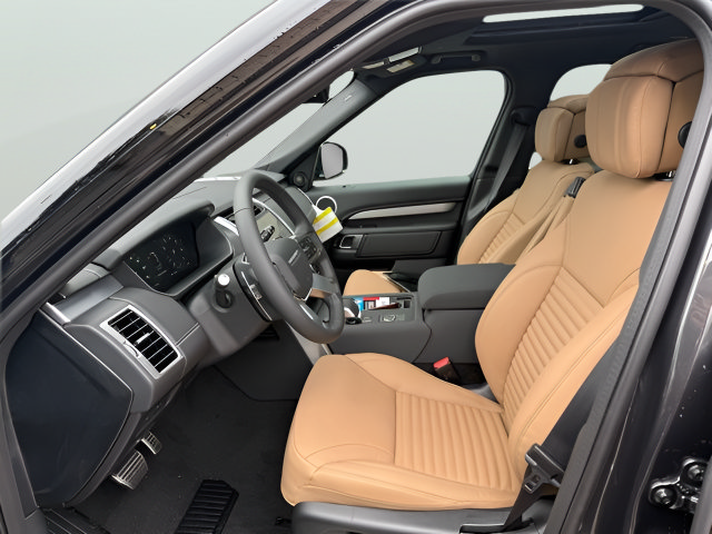 Certified 2026 Land Rover Discovery Limited Edition AWD/4WD image 14