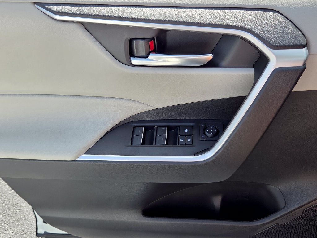Certified 2024 Toyota RAV4 XLE w/ Convenience Package FWD image 25