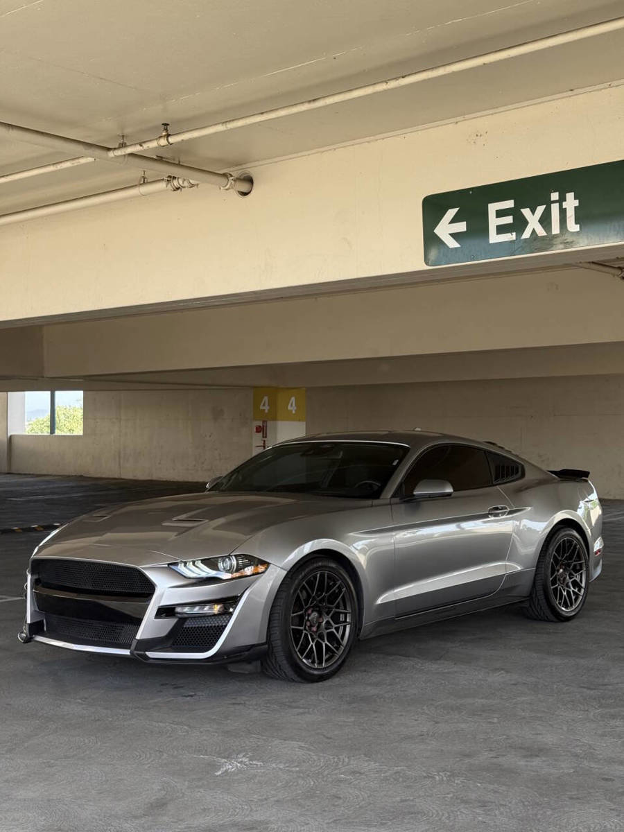 Used 2021 Ford Mustang Coupe image 1