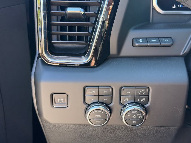 New 2026 GMC Sierra 3500 Denali Ultimate AWD/4WD image 27