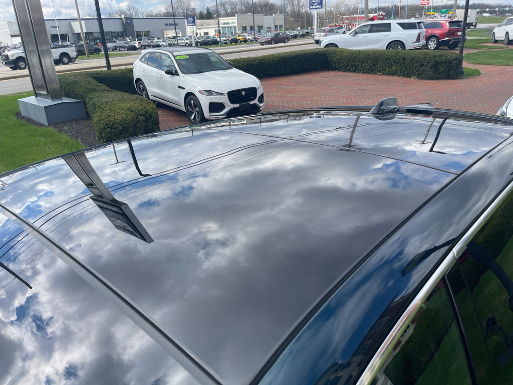 Used 2025 Cadillac Lyriq Luxury w/ LPO, Floor Liner Package AWD/4WD image 22