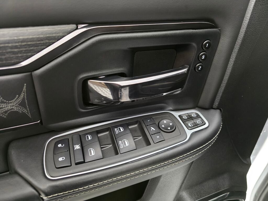 Used 2024 RAM 2500 Limited image 19