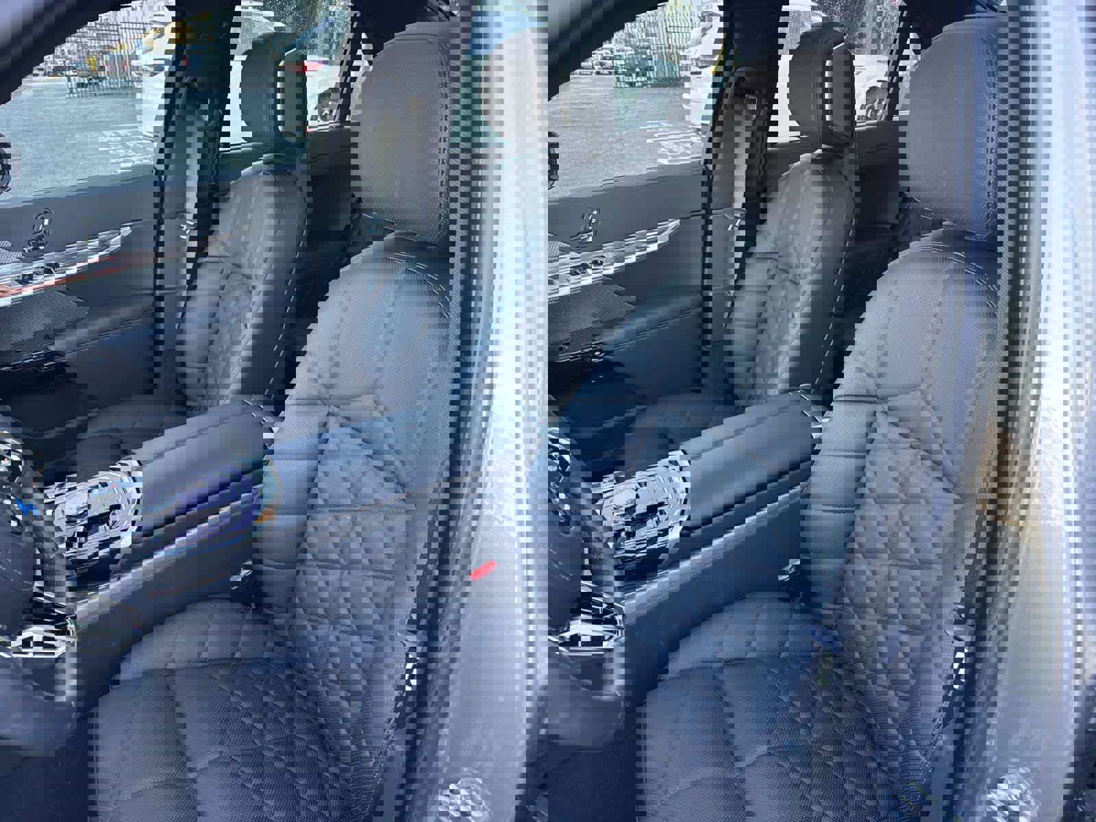 Certified 2023 BMW 740i image 19