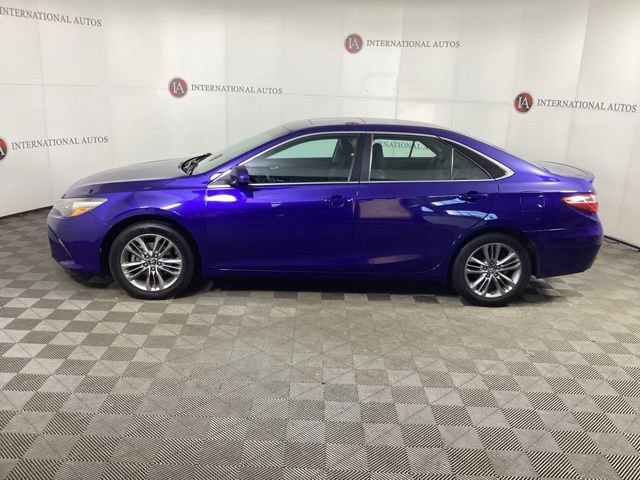 Used 2016 Toyota Camry SE w/ Moonroof Package image 8