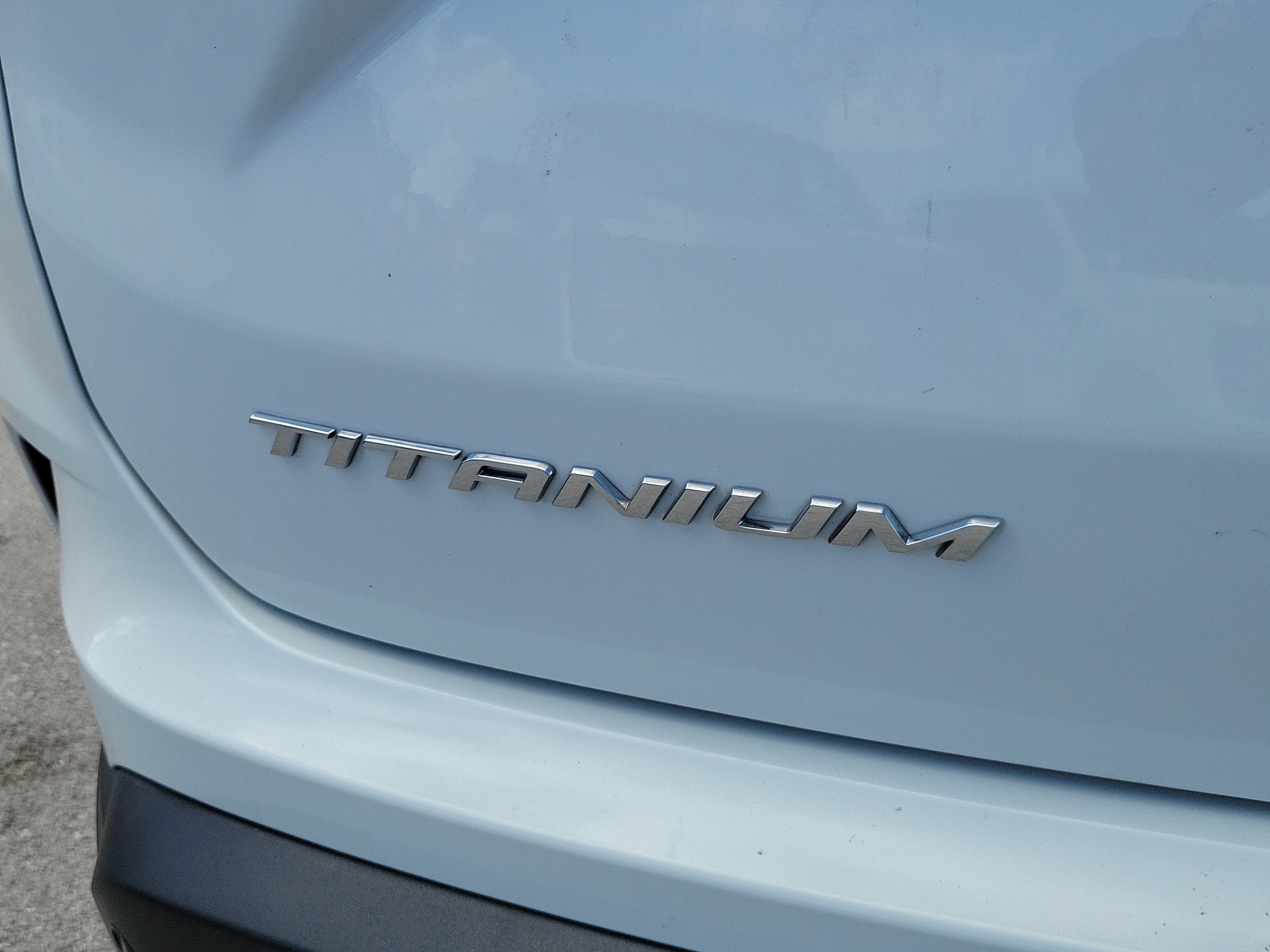 Used 2022 Ford Edge Titanium AWD/4WD image 30