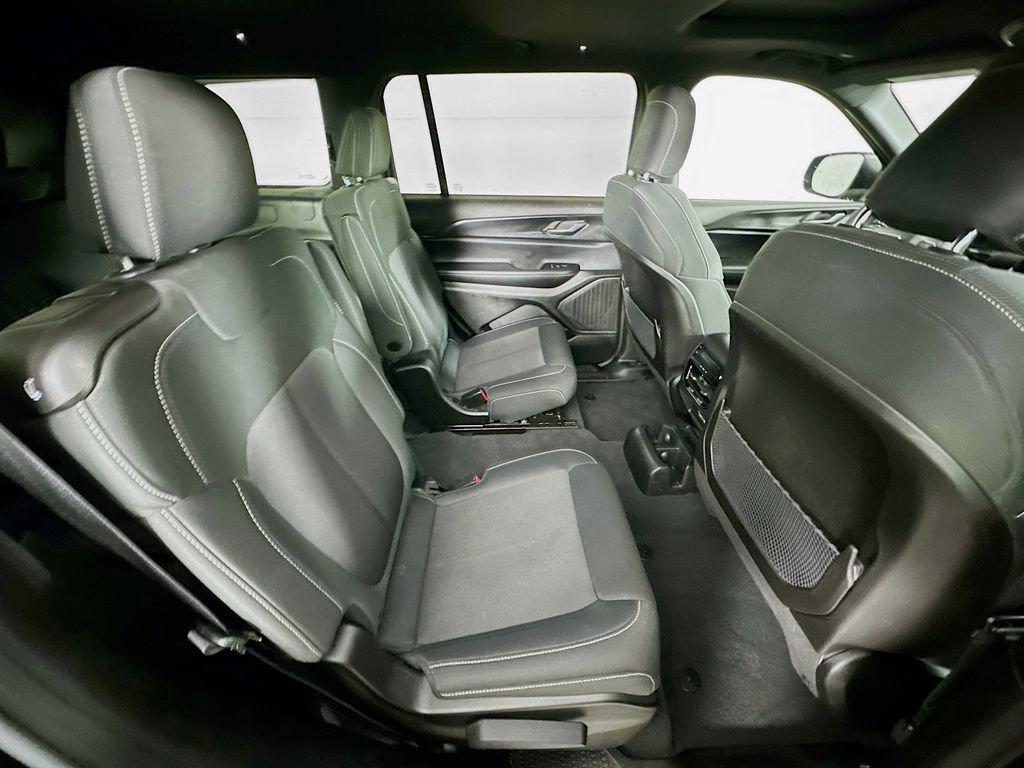 Certified 2025 Jeep Grand Cherokee L Laredo w/ Trailer Tow Package image 26