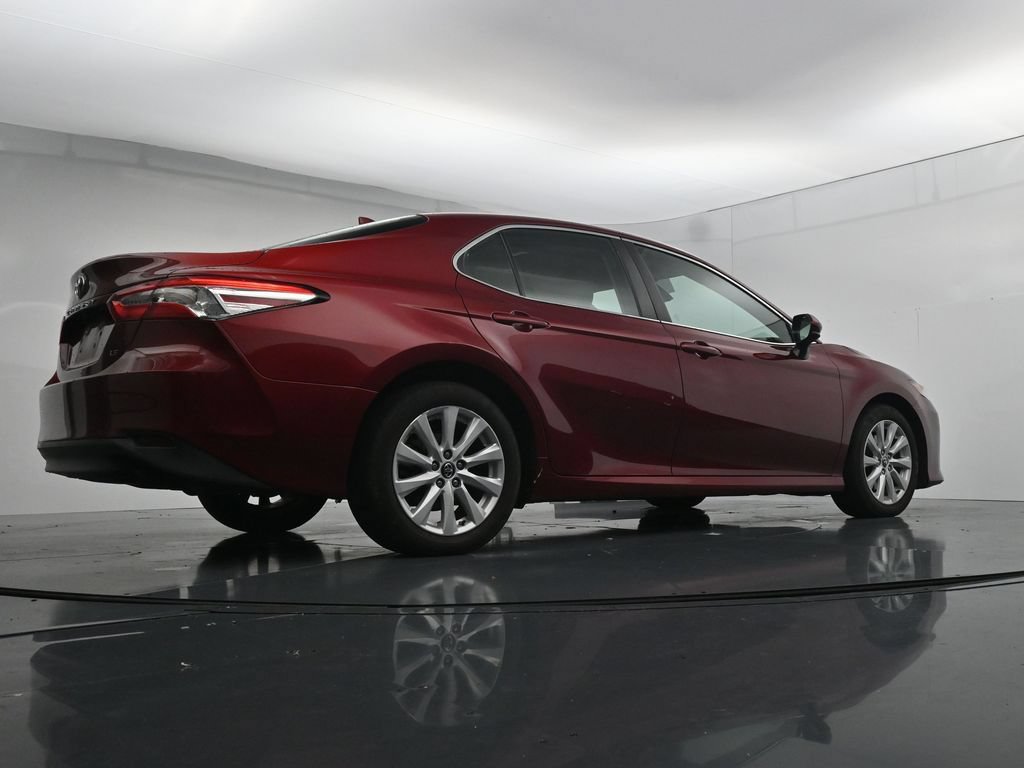 Used 2019 Toyota Camry LE FWD image 23