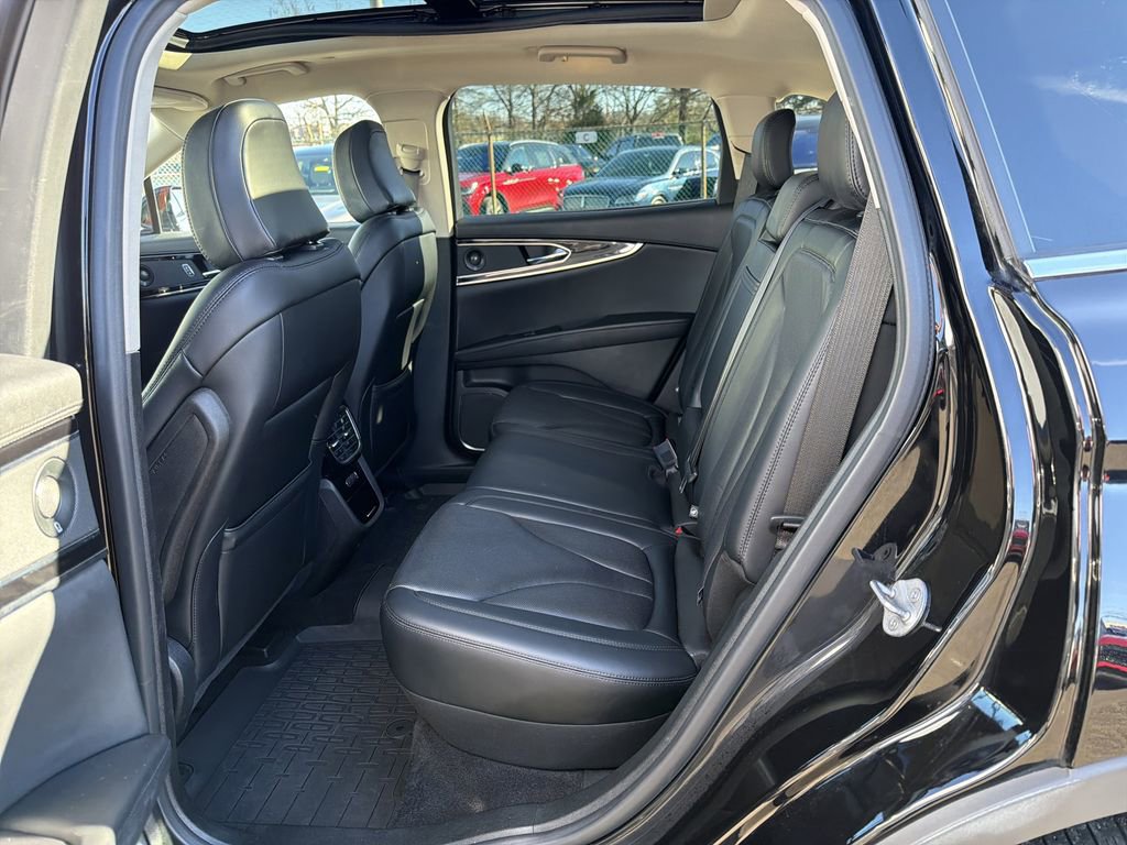 Certified 2022 Lincoln Nautilus Reserve w/ Luxury Package image 13