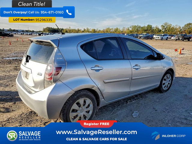 Used 2013 Toyota Prius C image 4
