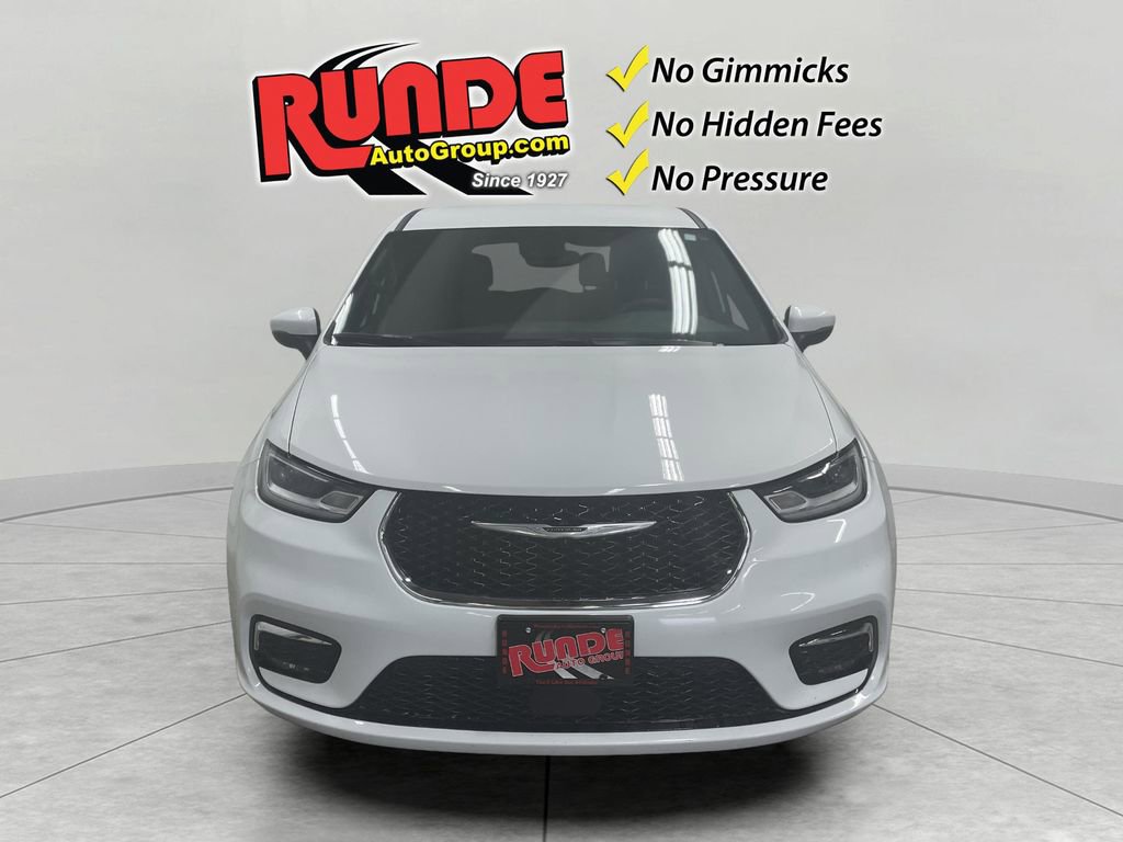 Used 2023 Chrysler Pacifica Touring image 8