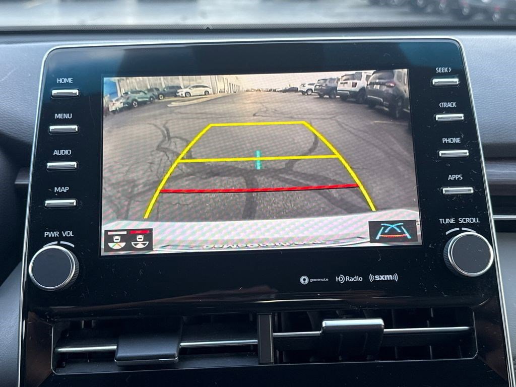 Used 2020 Toyota Avalon XLE image 29