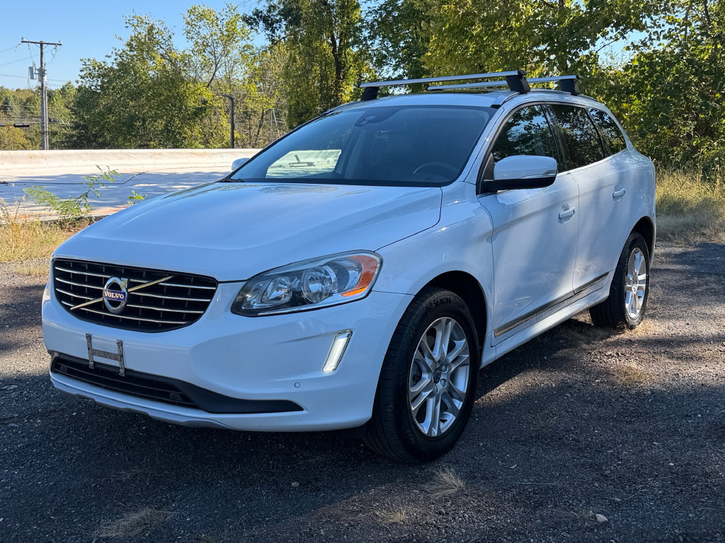 Used 2016 Volvo XC60 T5 Premier w/ Proximity Package
