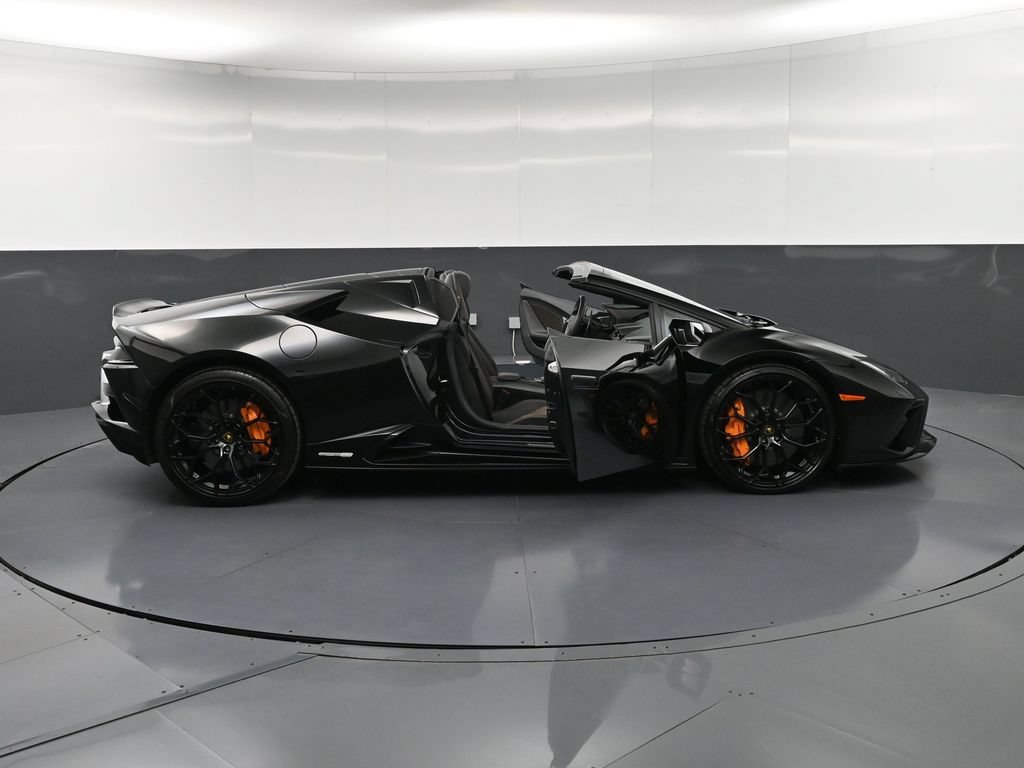 Used 2022 Lamborghini Huracan EVO RWD image 34