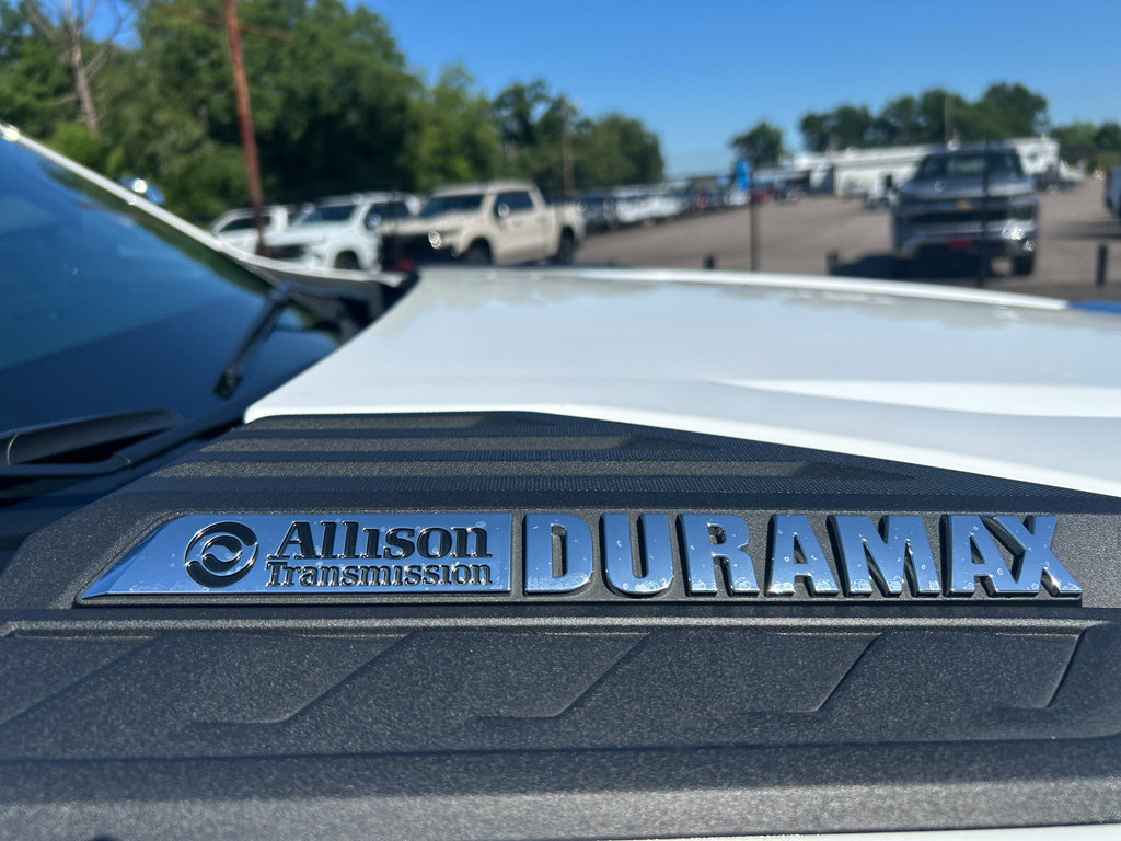 Used 2025 Chevrolet Silverado 2500 High Country w/ High Country Premium Package AWD/4WD image 6