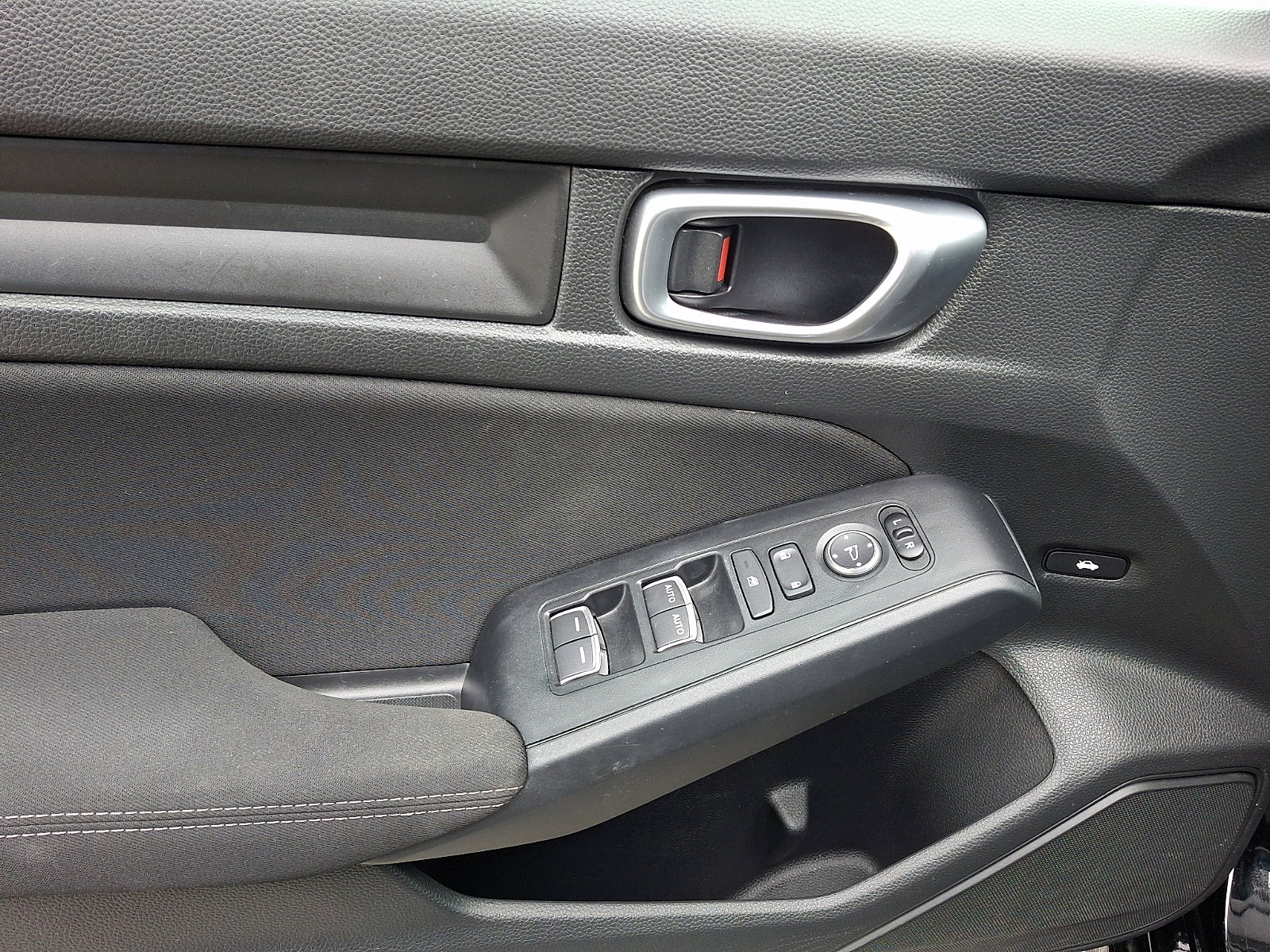 Used 2023 Honda Civic Sport image 12