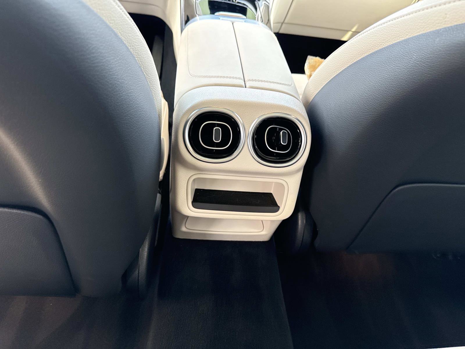 Used 2025 Mercedes-Benz GLC 300 image 17