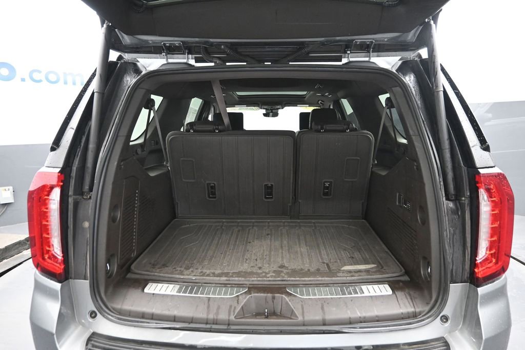 Used 2023 GMC Yukon XL Denali w/ Advanced Technology Package AWD/4WD image 11