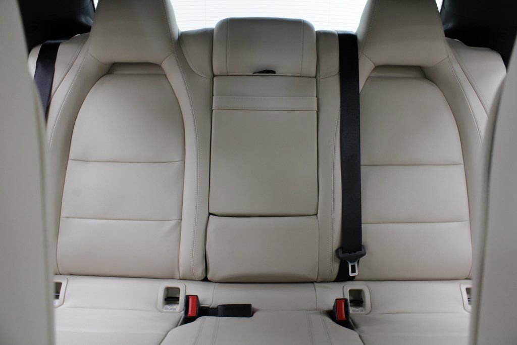 Used 2019 Mercedes-Benz CLA 250 image 26