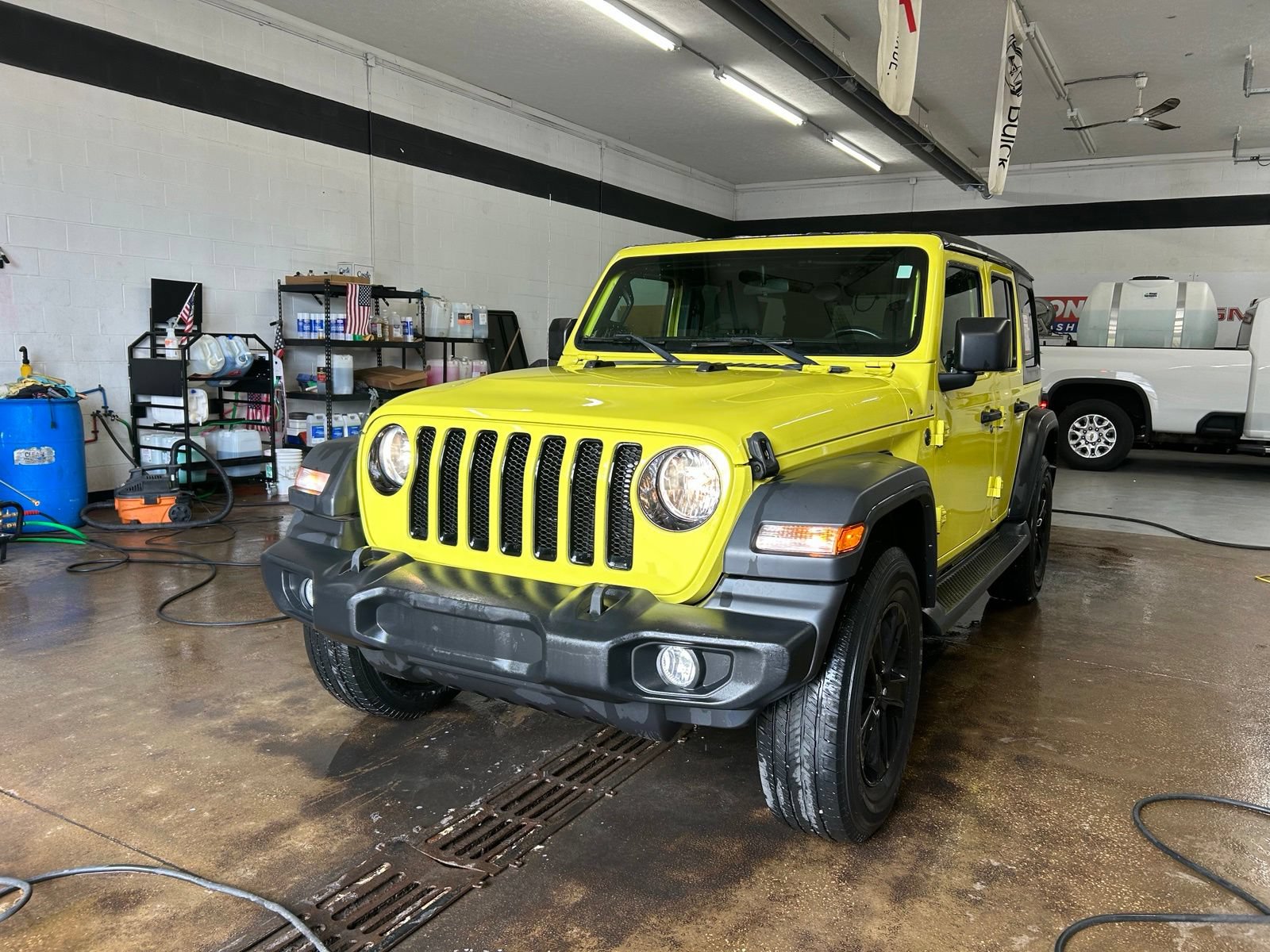 Certified 2023 Jeep Wrangler Unlimited Sport AWD/4WD image 39
