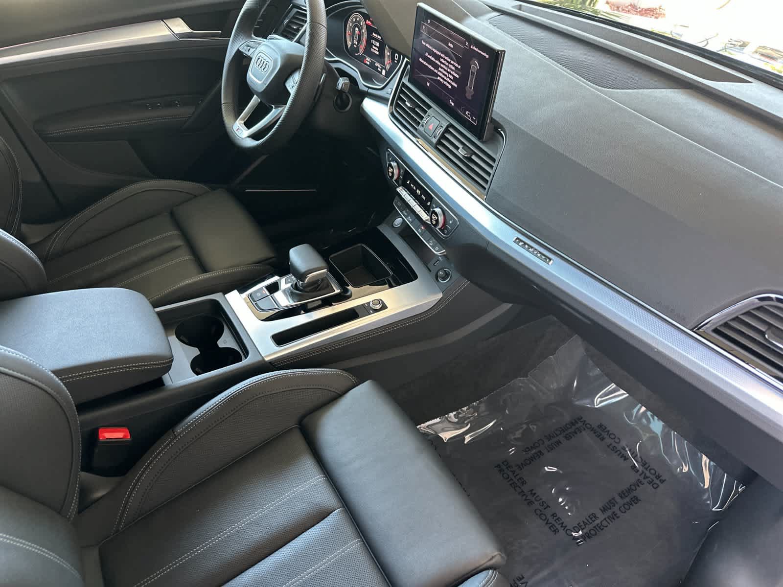 Used 2025 Audi Q5 2.0T Premium Plus w/ Premium Plus Package AWD/4WD image 16
