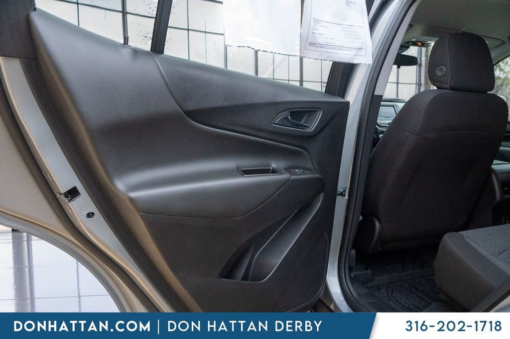 Used 2024 Chevrolet Equinox LT w/ LPO, Floor Liner Package FWD image 18