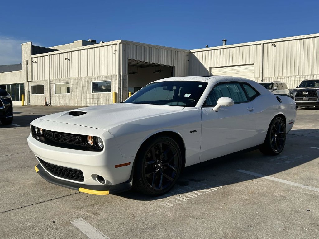 Used 2023 Dodge Challenger R/T w/ Blacktop Package RWD image 7