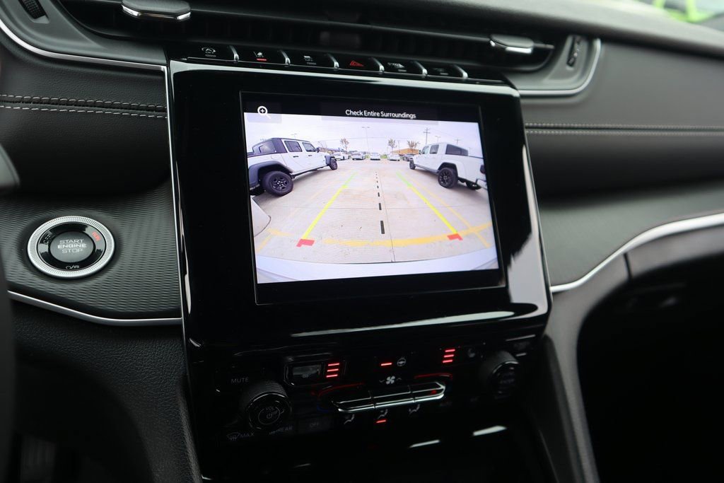 New 2025 Jeep Grand Cherokee L Altitude image 6