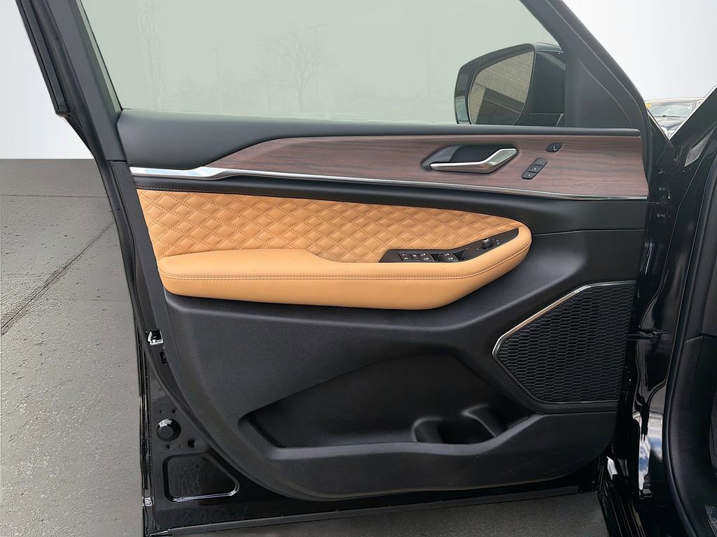New 2025 Jeep Grand Cherokee L Summit AWD/4WD image 25
