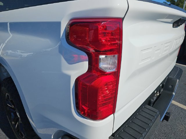 Used 2023 Chevrolet Silverado 1500 LT AWD/4WD image 36