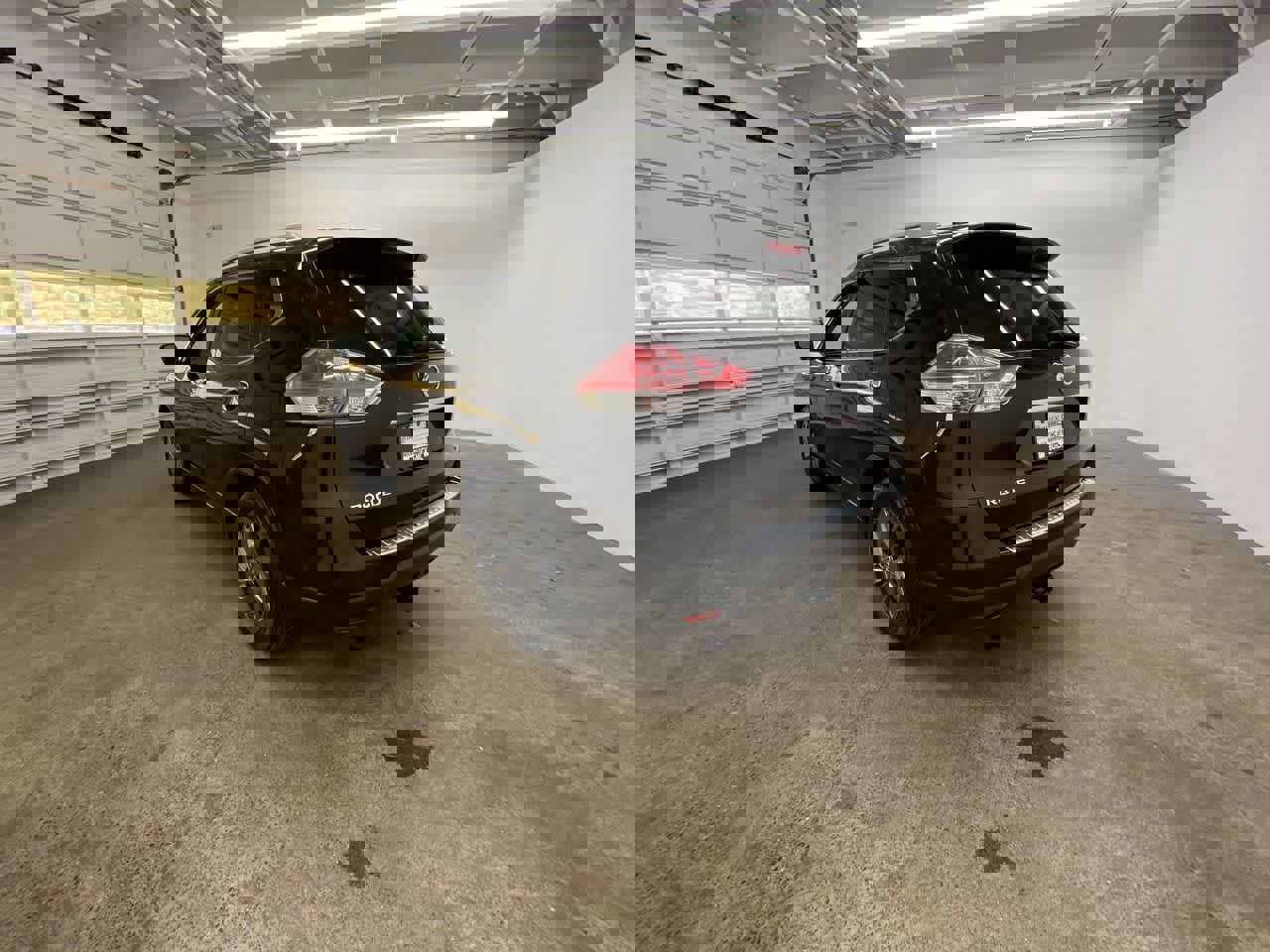 Used 2016 Nissan Rogue SL w/ SL Premium Package image 4