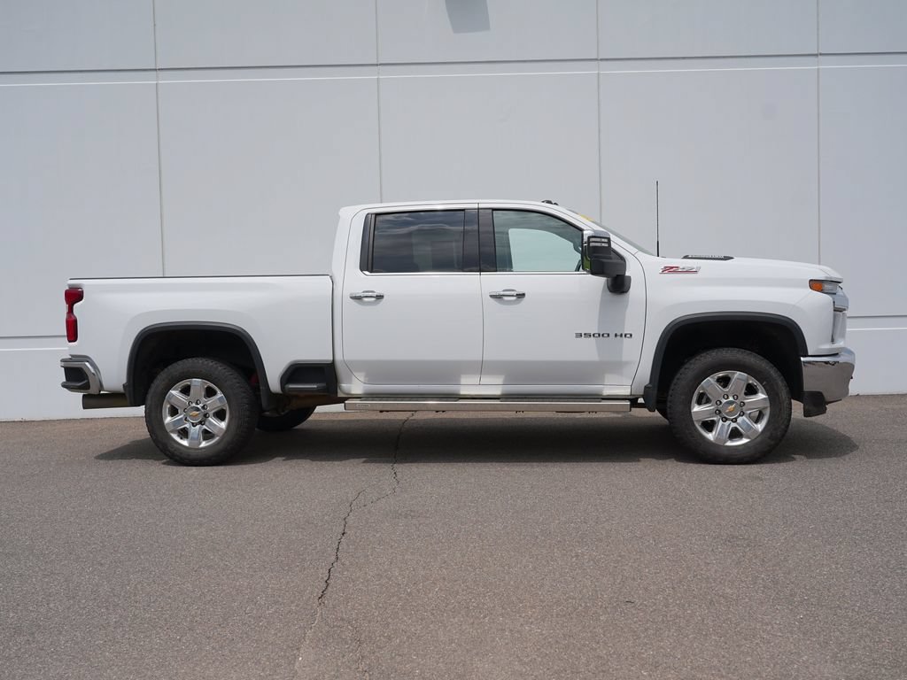 Used 2022 Chevrolet Silverado 3500 LTZ AWD/4WD image 2
