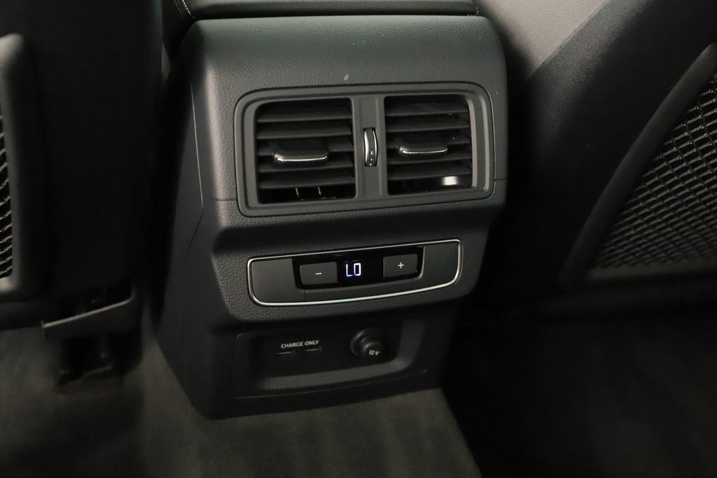 Certified 2025 Audi Q5 e Premium Plus w/ Premium Plus Package image 22