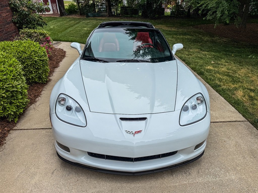 Used 2011 Chevrolet Corvette Grand Sport w/ Preferred Equipment Group RWD image 15