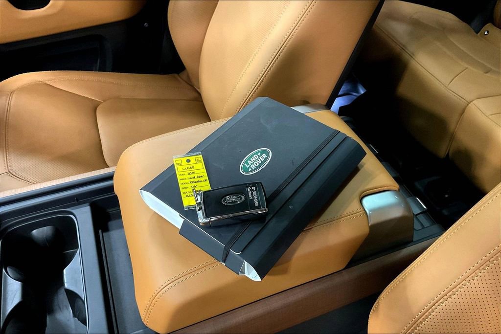 Used 2024 Land Rover Defender 130 S image 36