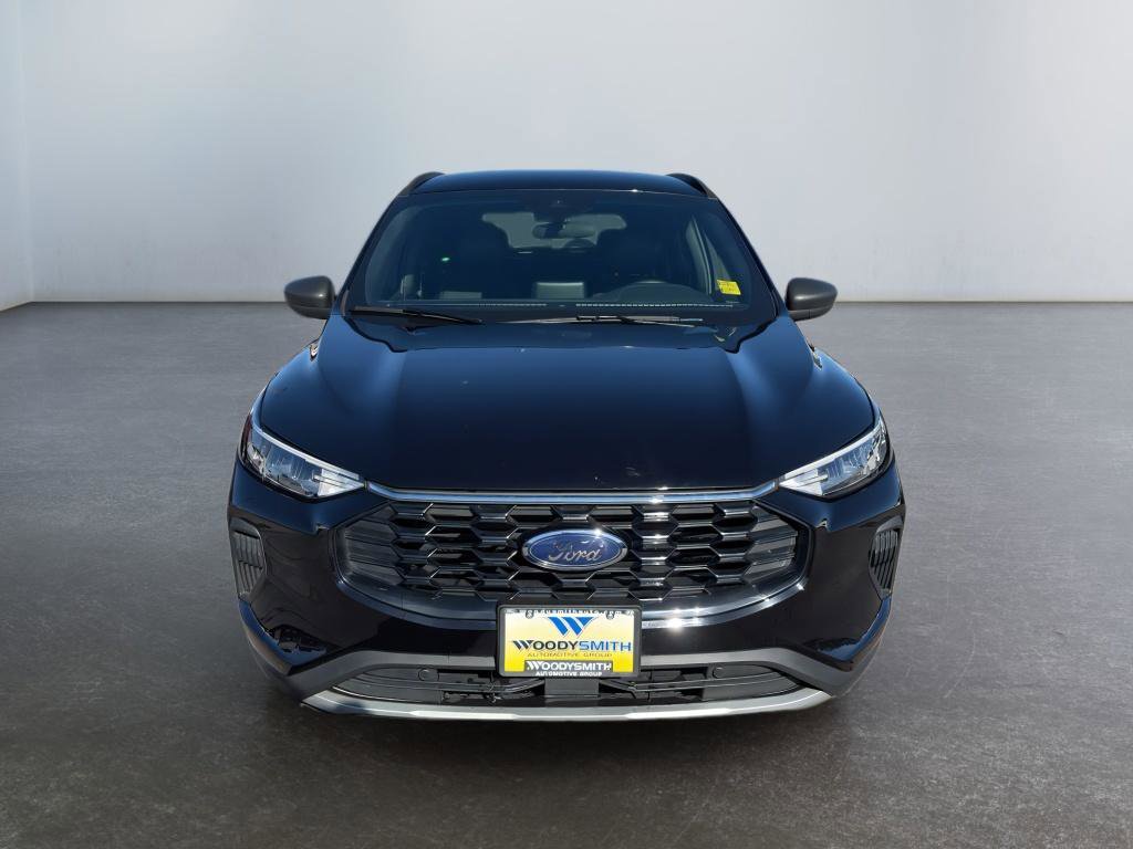 Used 2025 Ford Escape ST-Line image 8