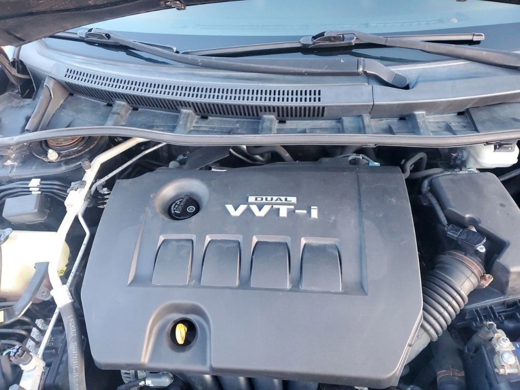 Used 2010 Toyota Corolla S image 11