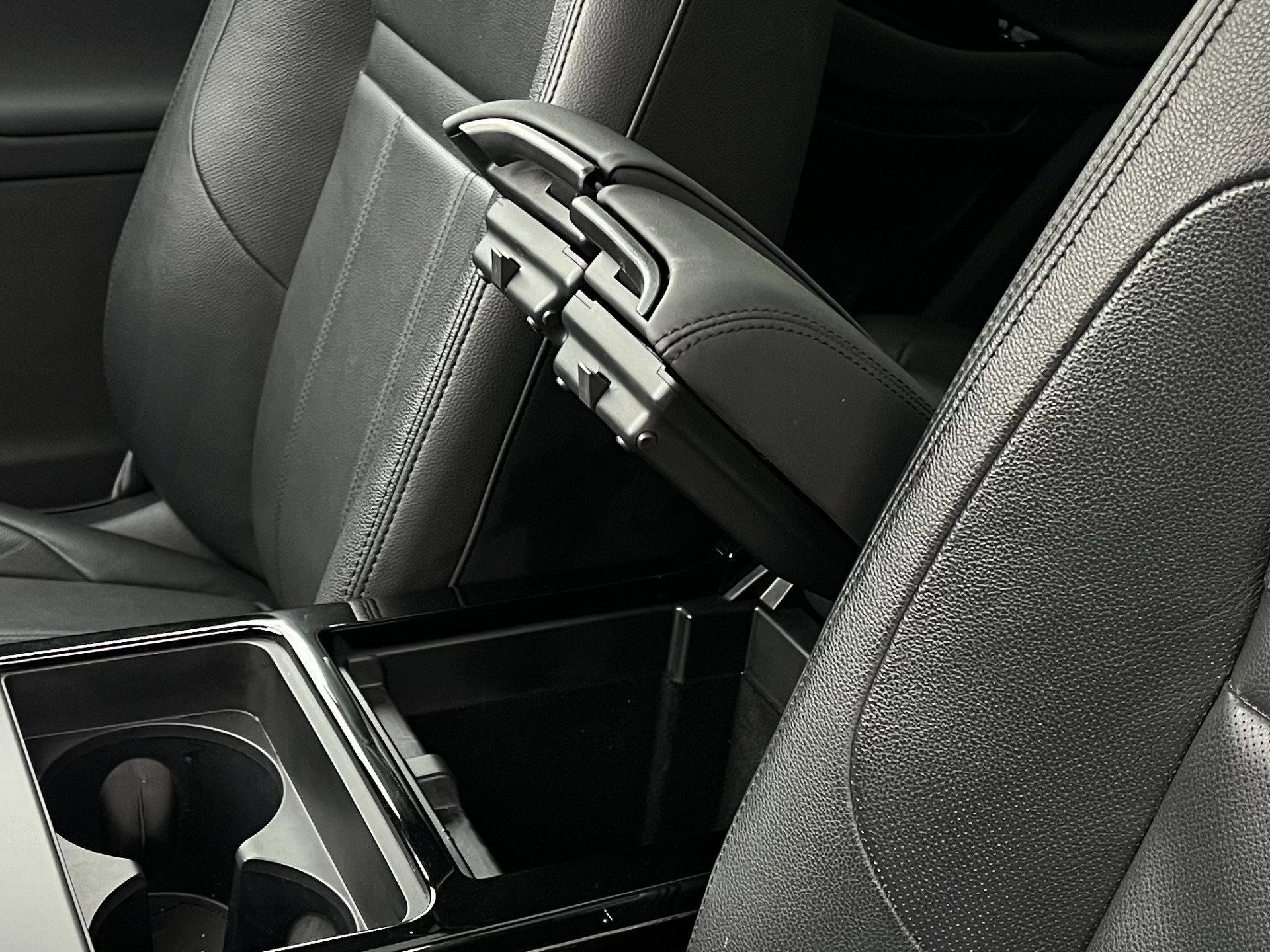 Used 2024 Land Rover Range Rover Evoque Dynamic SE image 28