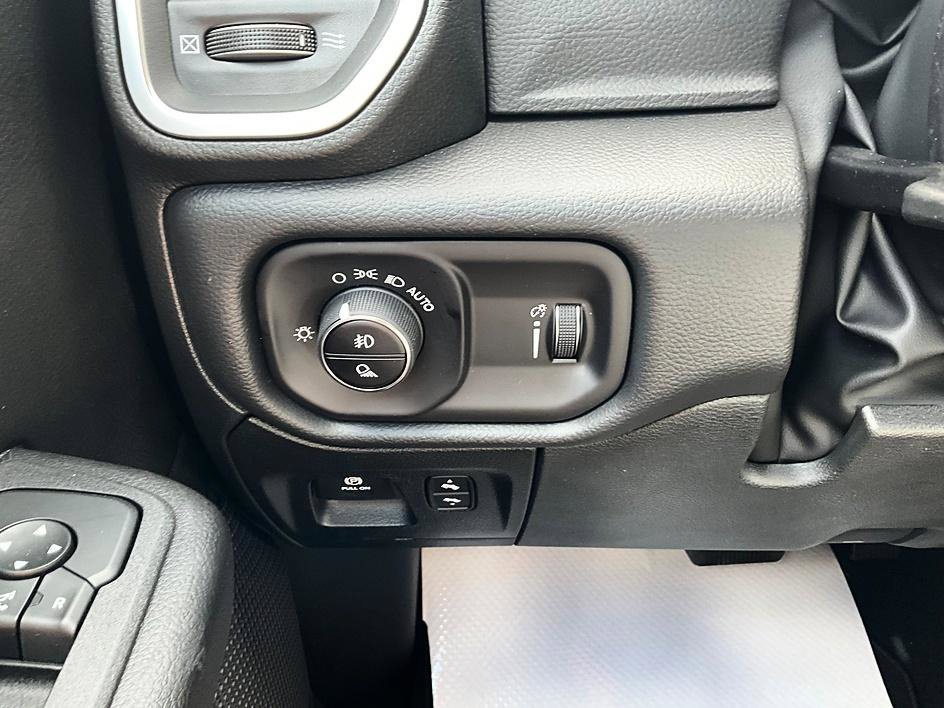 New 2026 RAM 1500 Big Horn w/ Night Edition AWD/4WD image 16