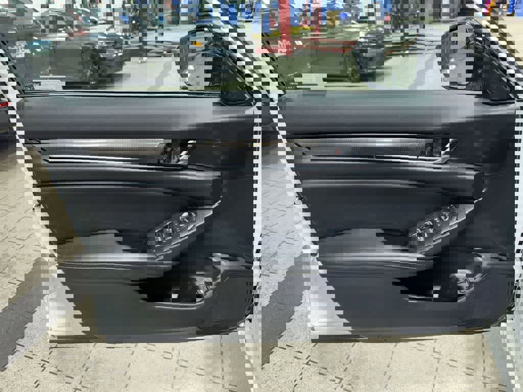 Certified 2022 Honda Accord Sport image 29