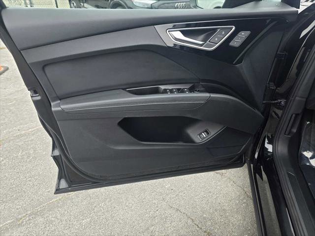 Used 2023 Audi Q4 e-tron Premium Plus w/ Premium Plus image 24