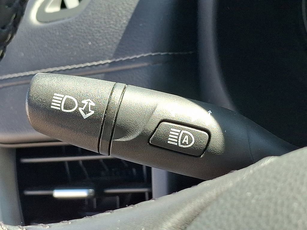 Used 2022 GMC Terrain SLT image 26