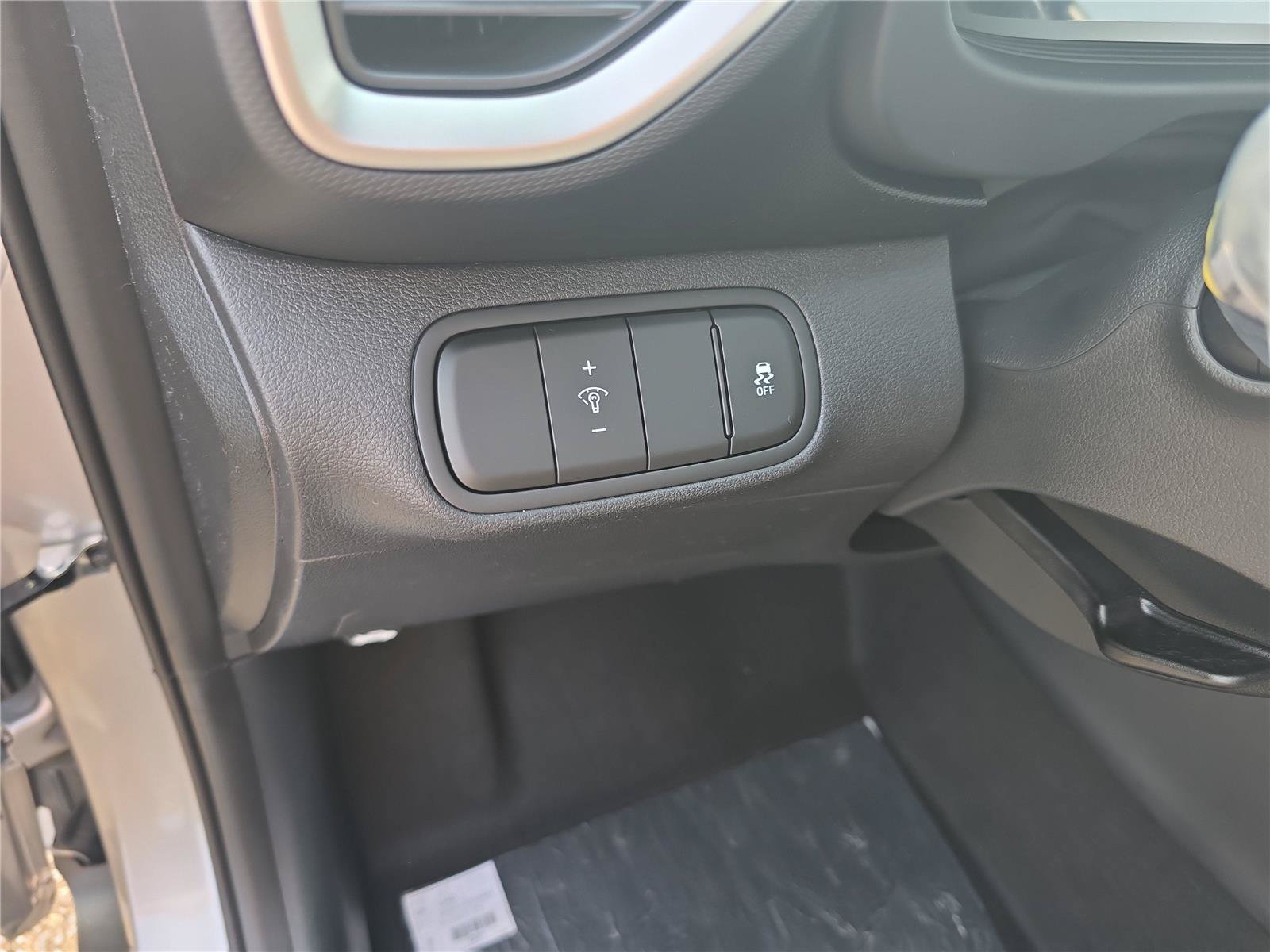 New 2026 Hyundai Venue SEL FWD image 18