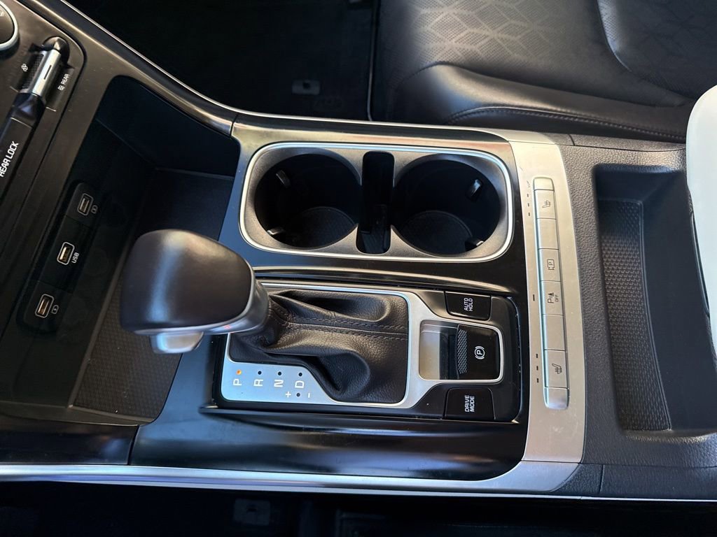 Used 2024 Kia Carnival LX image 25