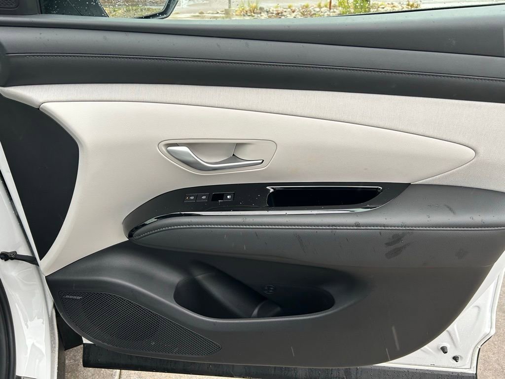 Used 2025 Hyundai Tucson Limited AWD/4WD image 32